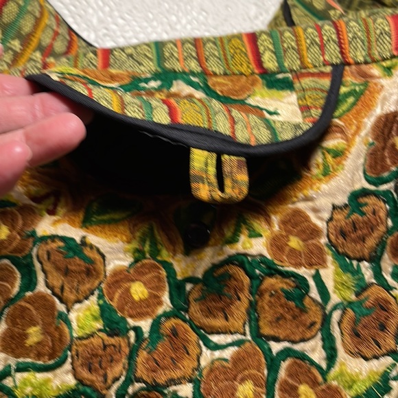 Stunning BOHO tapestry Crossbody - Picture 6 of 8